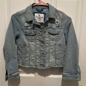 Abercrombie Kids girls crop light weight Jean Jacket rips faded 7/8